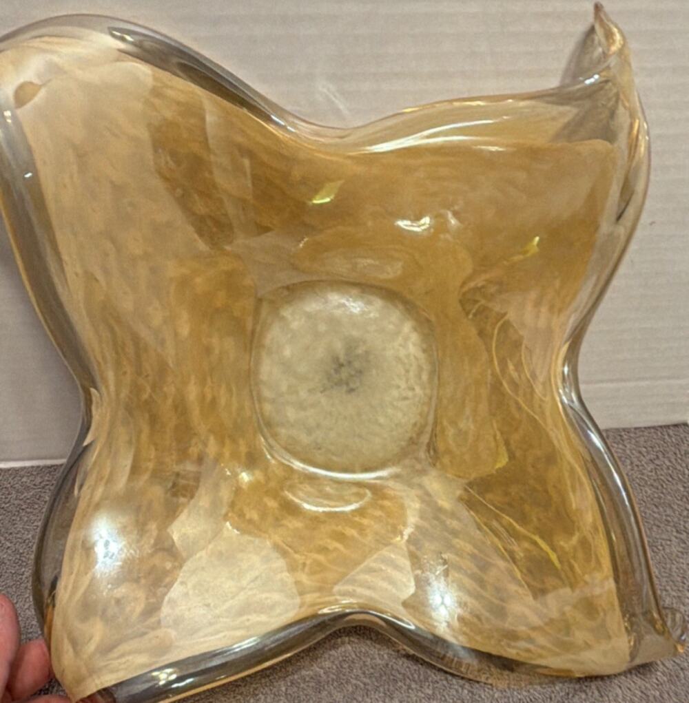 Murano gold art glass hand blown decorative bowl, glossy finish, made in Italy